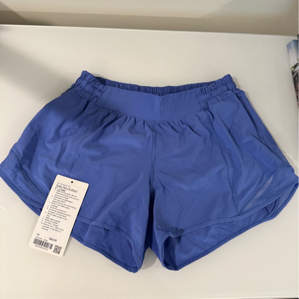 Lululemon hotty hot low rise shorts 4” lined